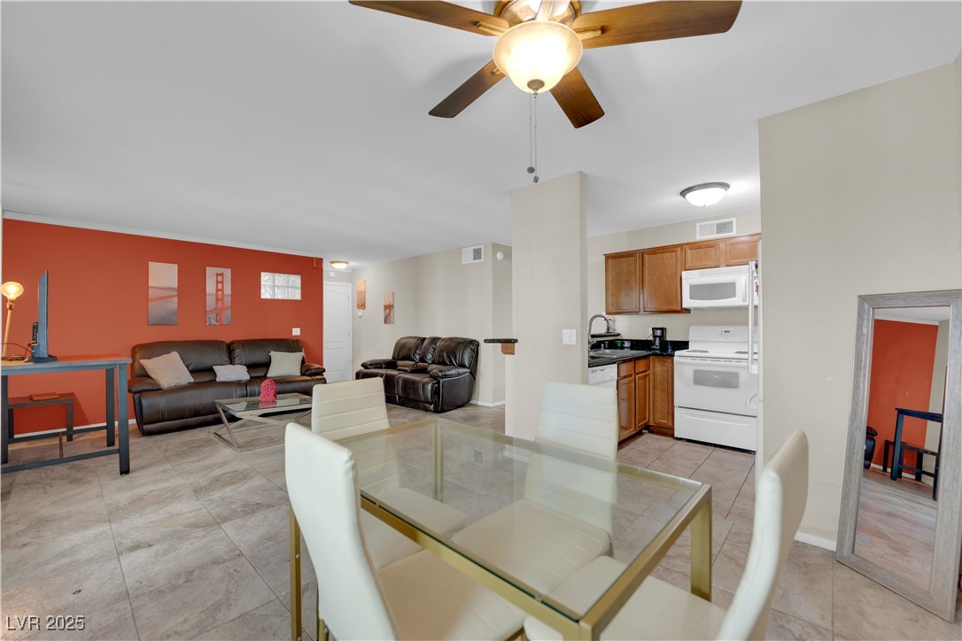 3145 East Flamingo Road 1028 Property Photo 11