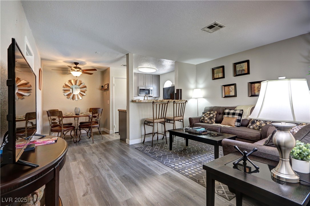 2729049 Property Photo 1