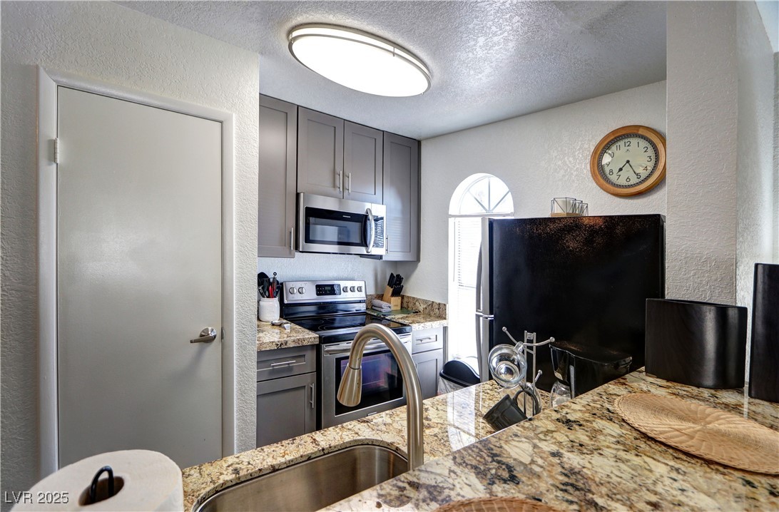 2729049 Property Photo 7
