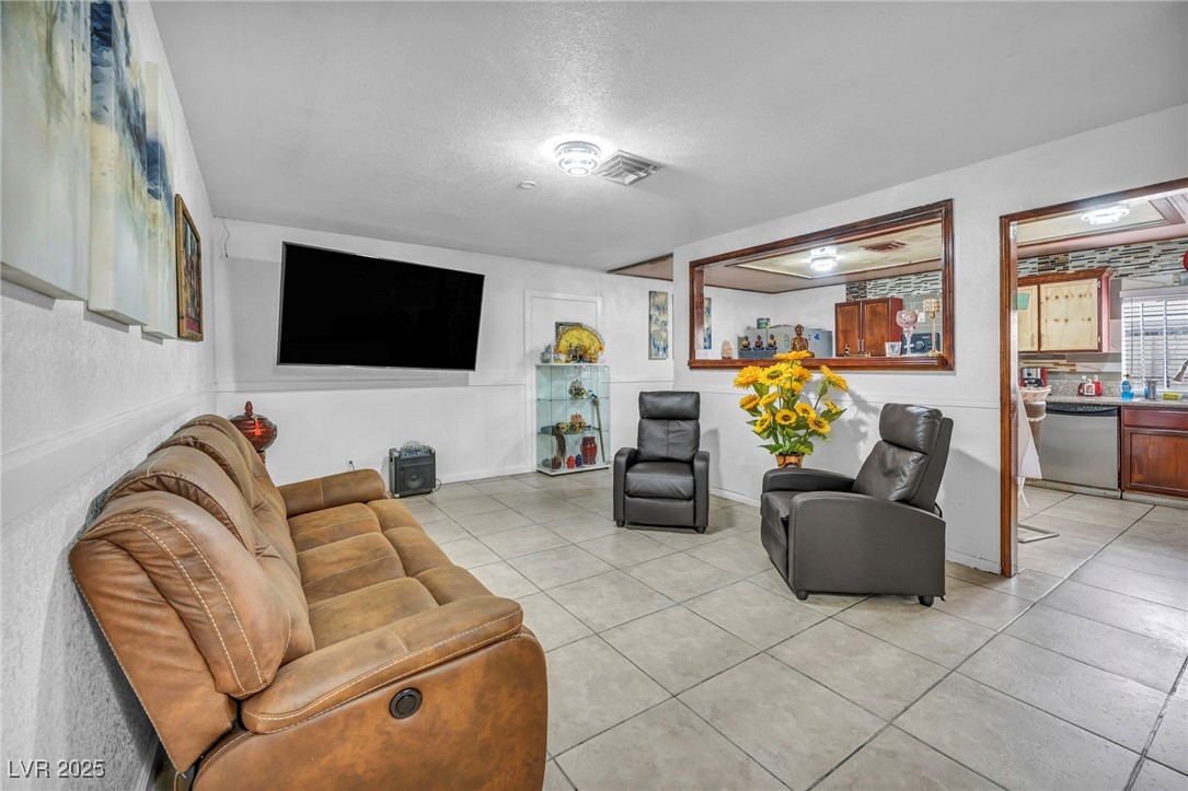 54 Del Amo Drive Property Photo 4