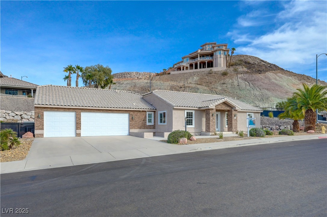 909 Rhyolite Terrace Property Photo 3