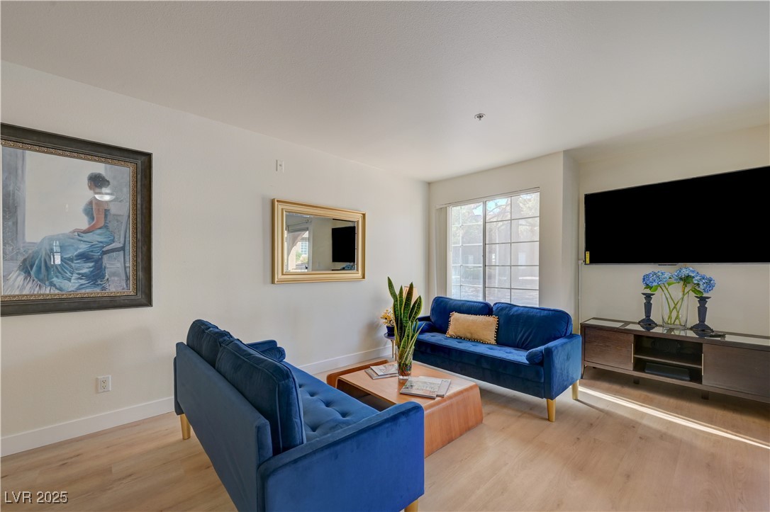 2729842 Property Photo 4