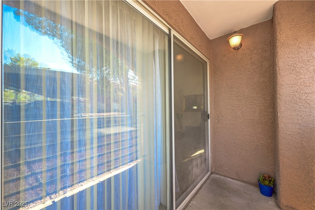 2729842 Property Photo 25