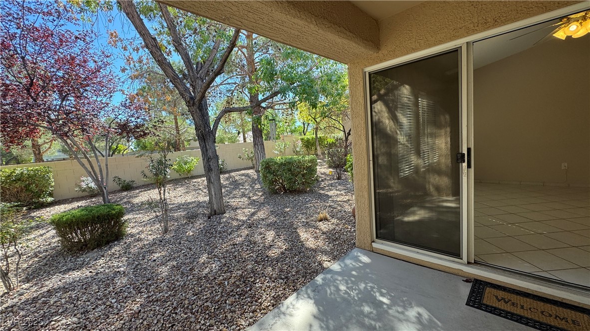 2202 Spring Water Drive Property Photo 2