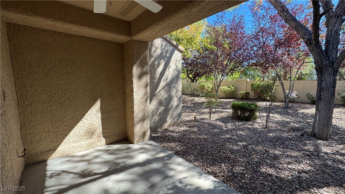 2202 Spring Water Drive Property Photo 3