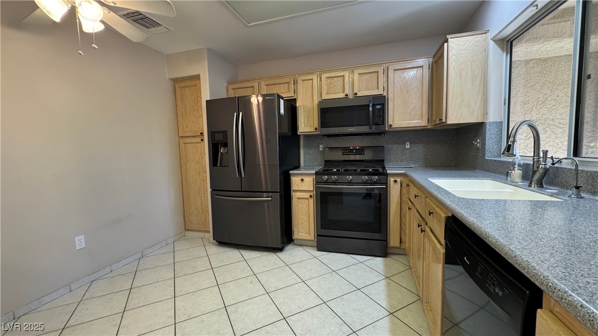 2202 Spring Water Drive Property Photo 10