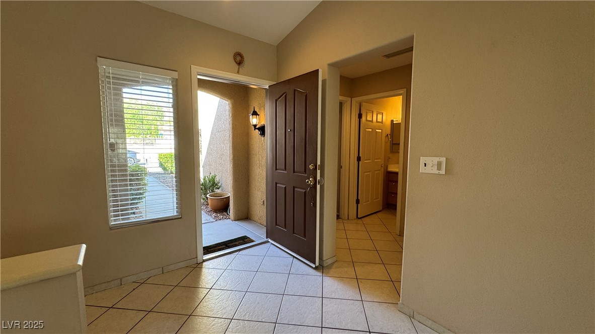 2202 Spring Water Drive Property Photo 14