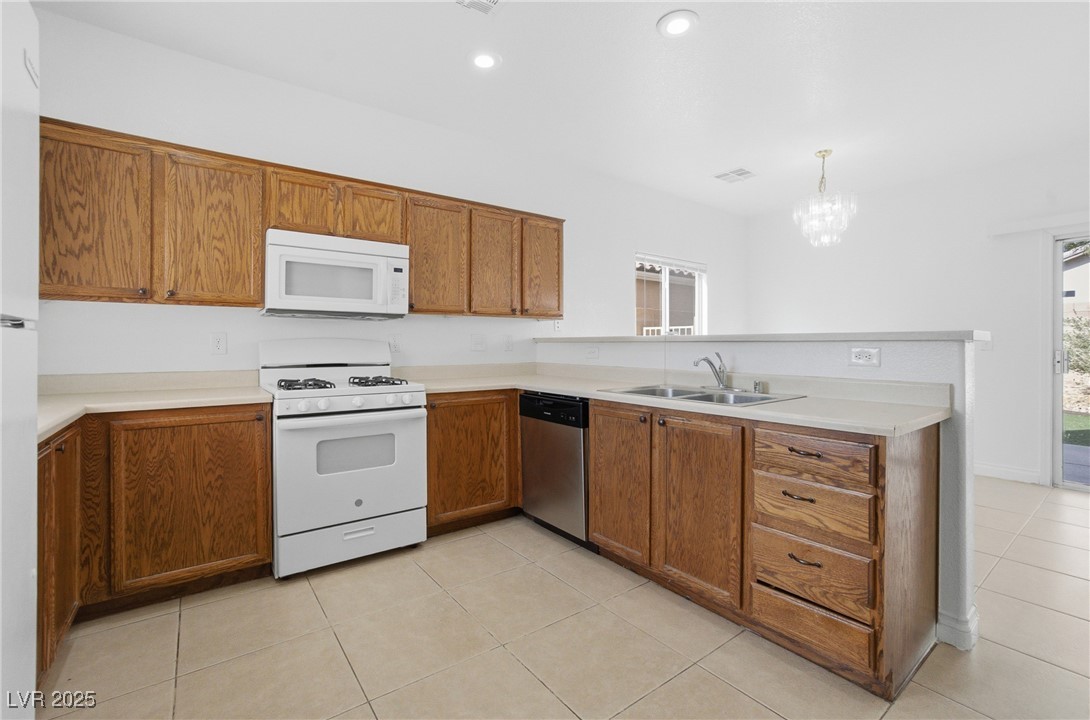 2832 King Michael Avenue Property Photo 8