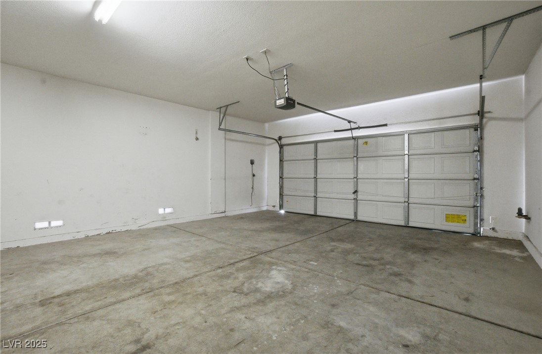 2832 King Michael Avenue Property Photo 29