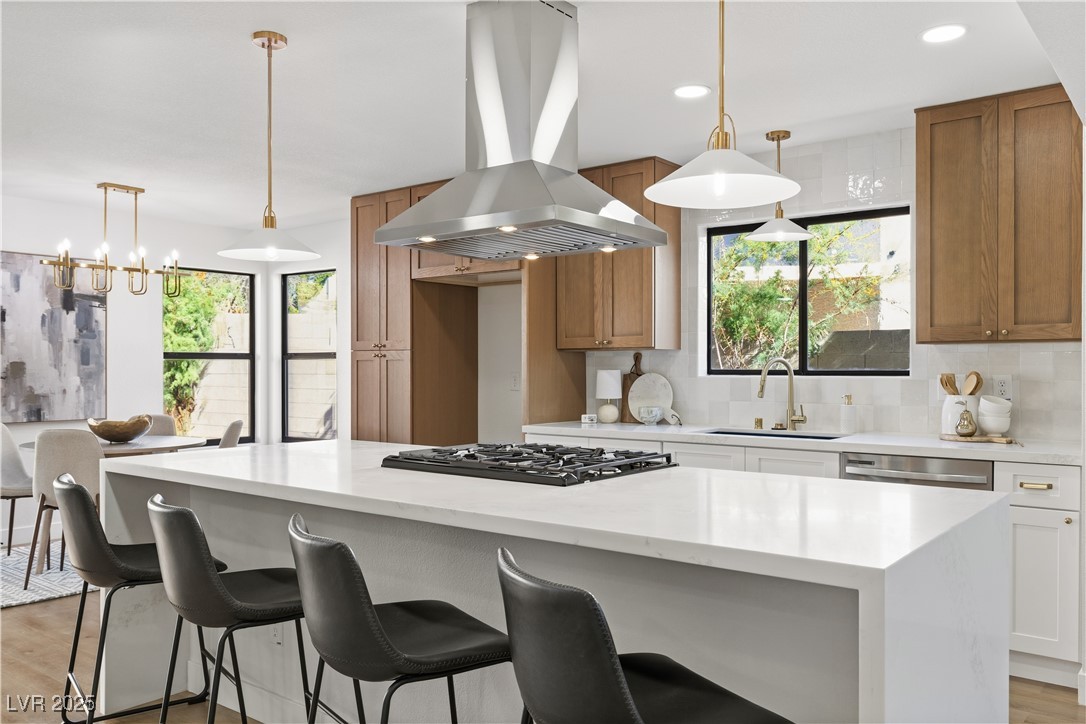 9504 Cliff View Way Property Photo 1