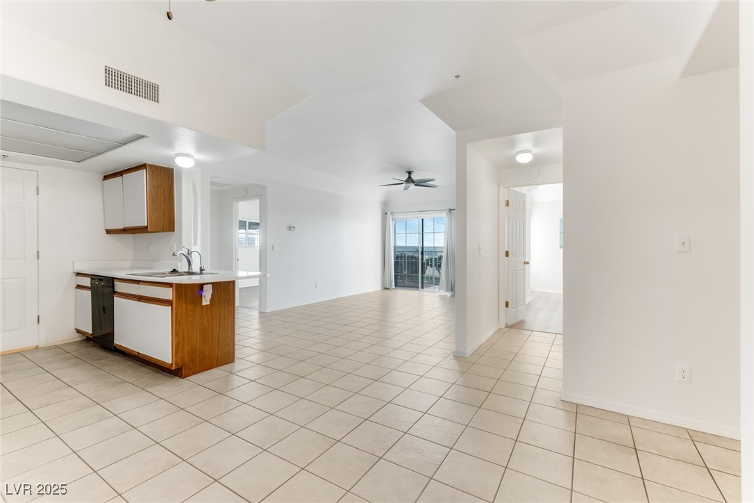 3550 Bay Sands Drive 1098 Property Photo 6