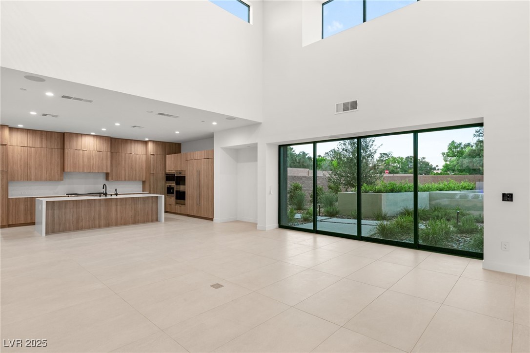 7385 Heron Canyon Court Property Photo 7