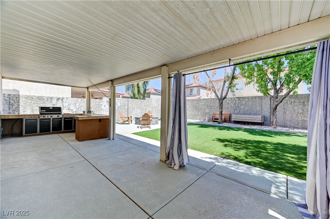 10208 Ghost Gum Street Property Photo 1