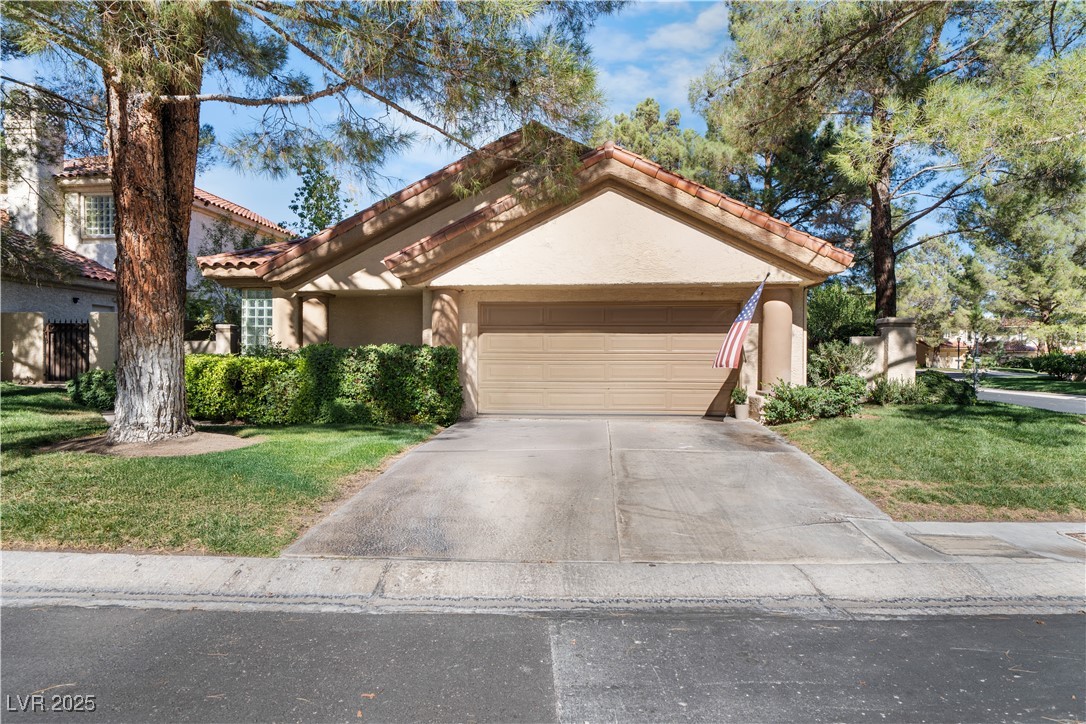 7960 Bermuda Dunes Avenue Property Photo 1