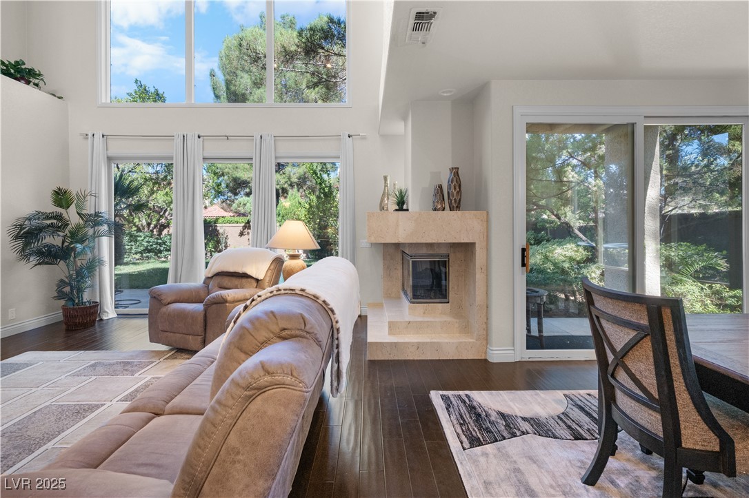 7960 Bermuda Dunes Avenue Property Photo 12