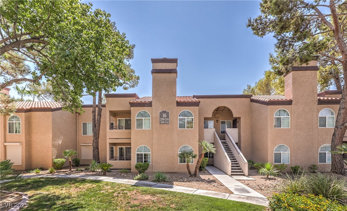 9325 West Desert Inn Road 110 Property Photo 1