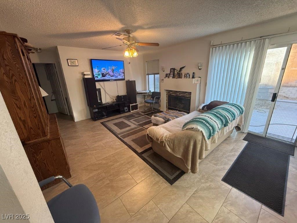 1325 Maplegrove Circle Property Photo 3