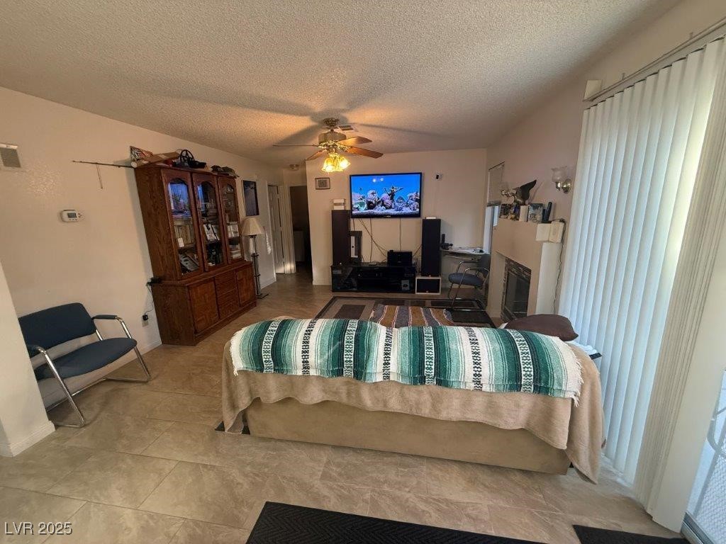 1325 Maplegrove Circle Property Photo 4