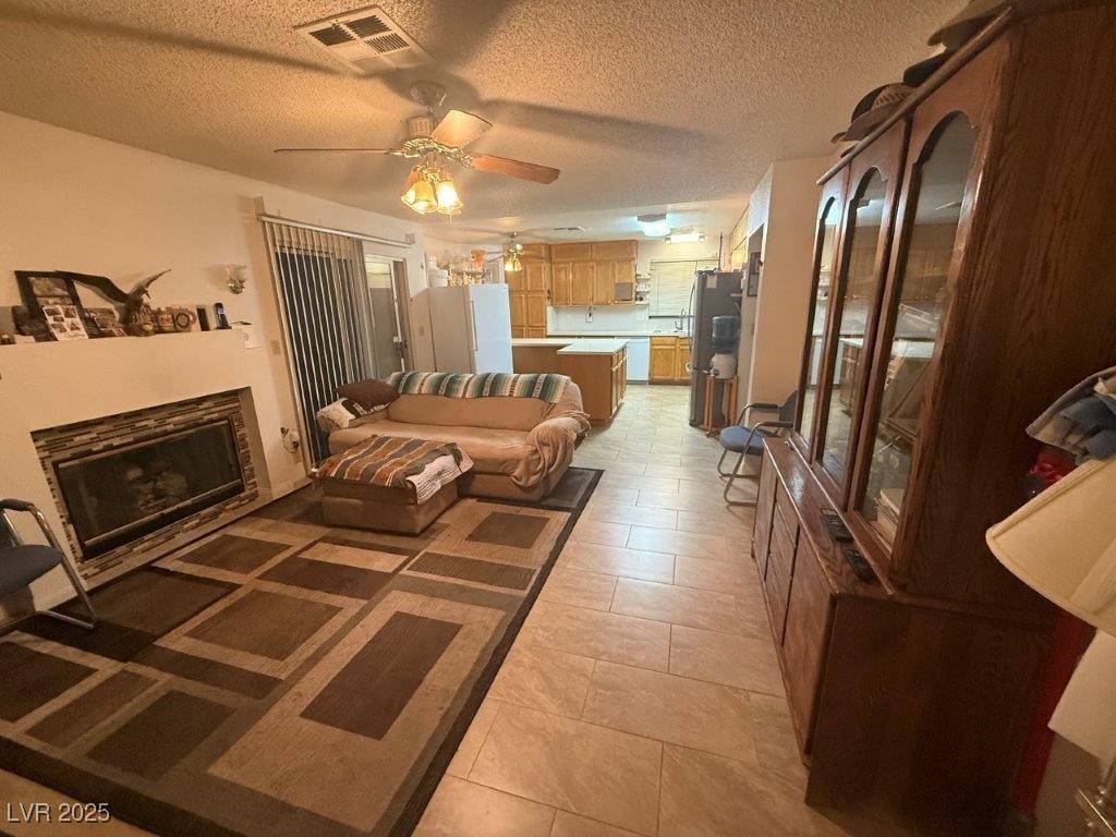 1325 Maplegrove Circle Property Photo 5