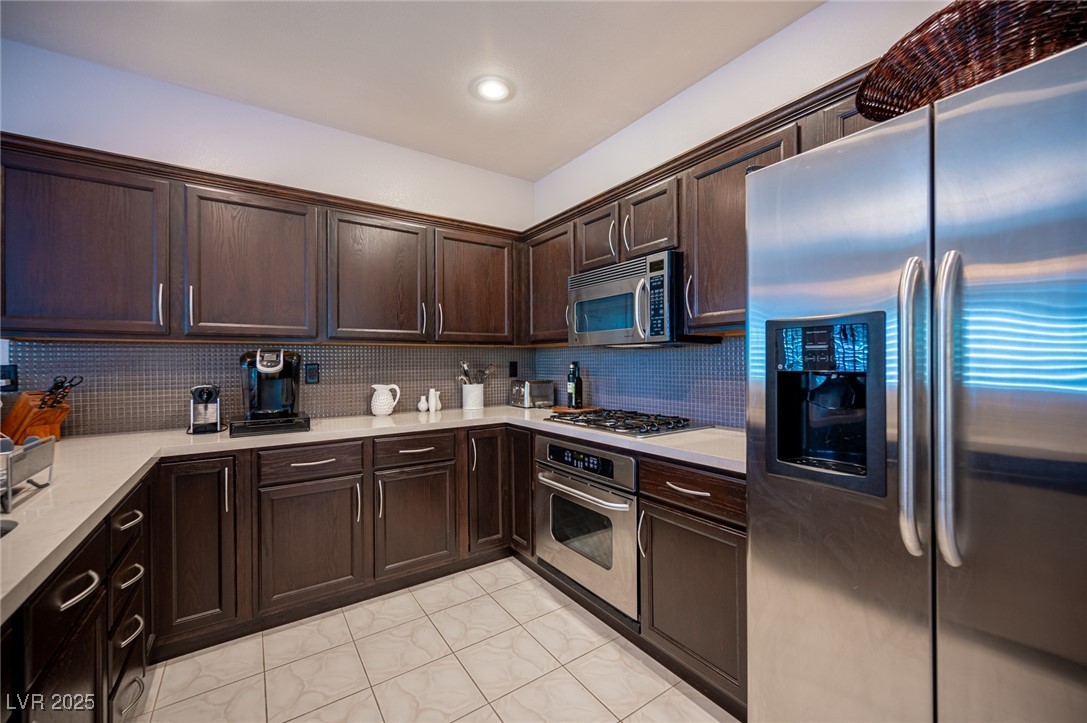 2731275 Property Photo 15