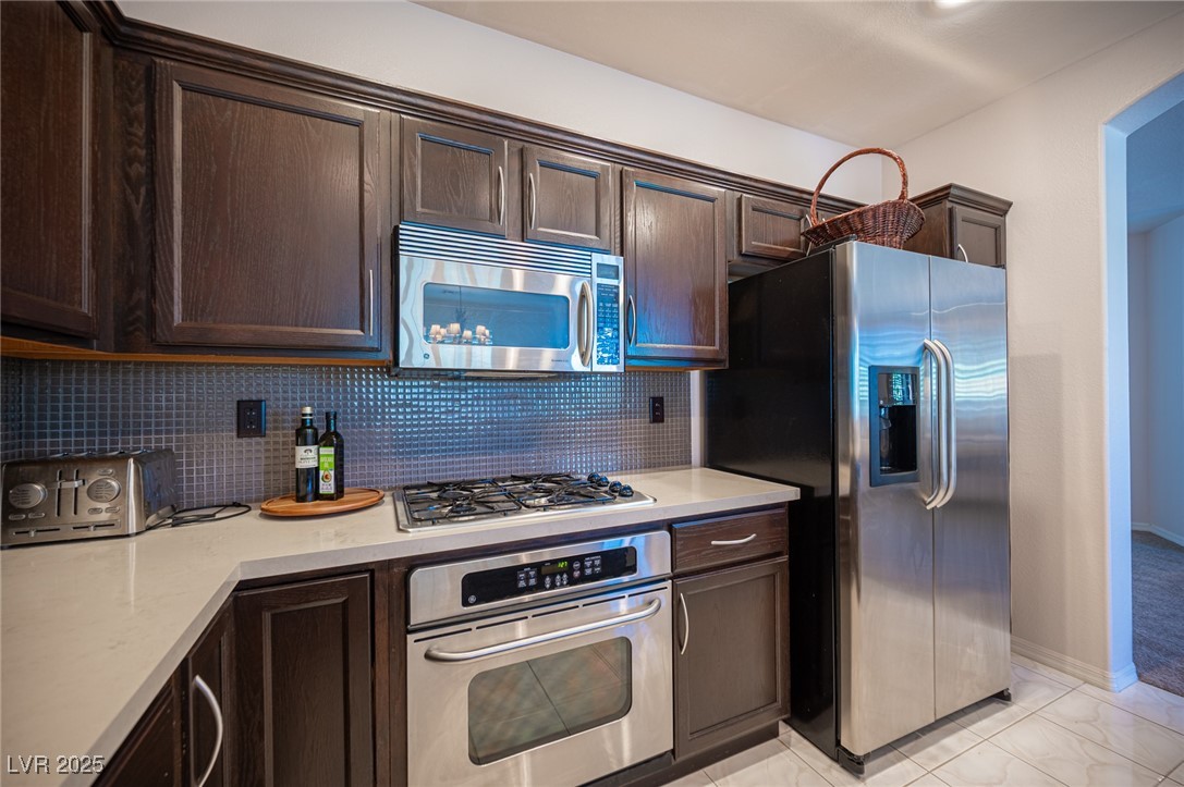 2731275 Property Photo 36