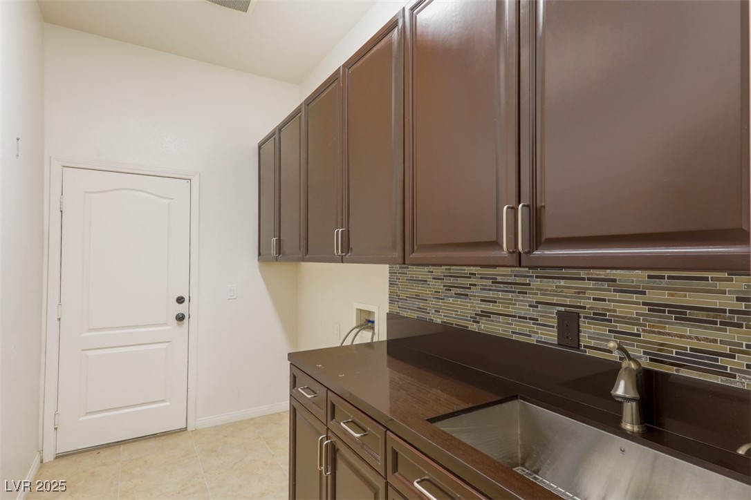 9268 Enchanted Grove Avenue Property Photo 14