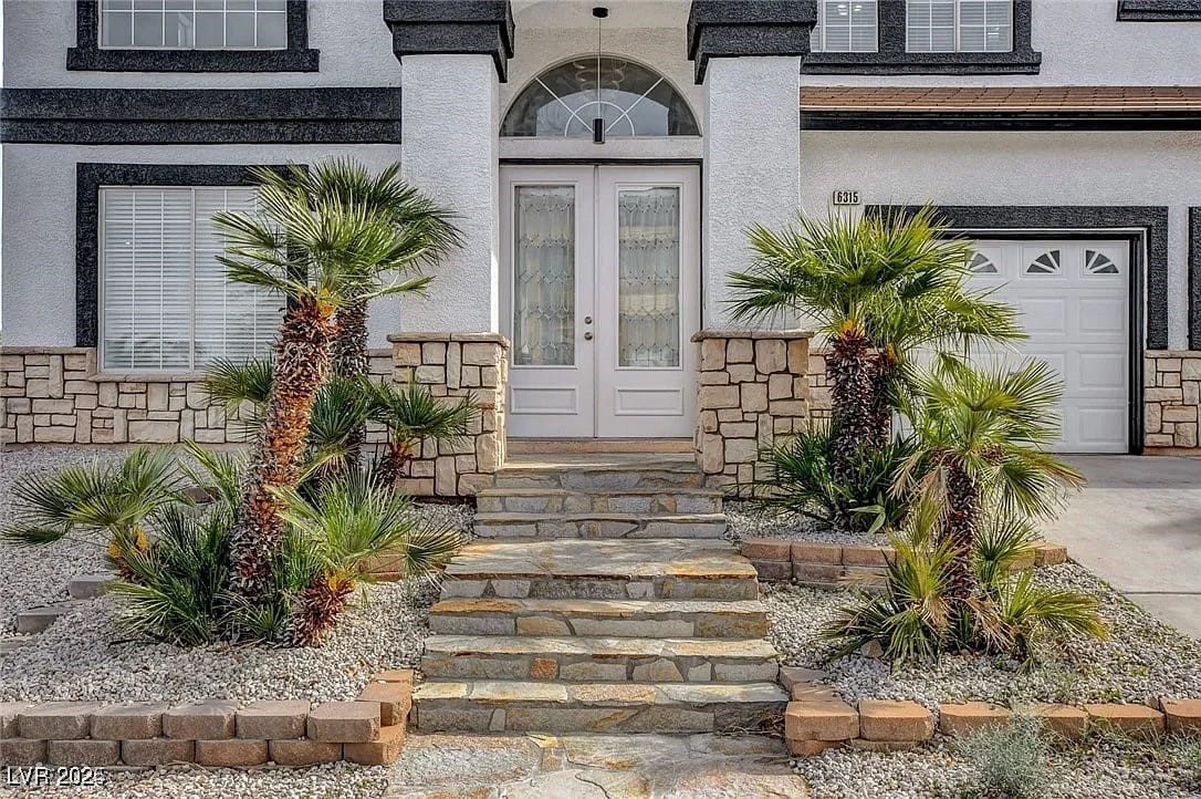 6315 North El Capitan Way Property Photo 1