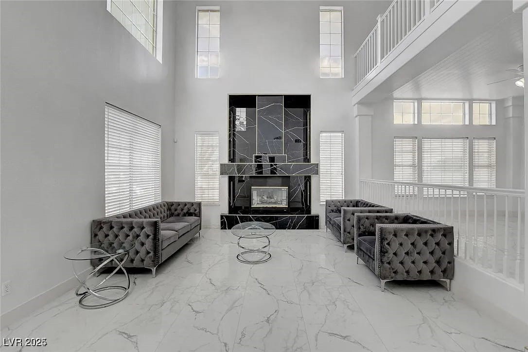 6315 North El Capitan Way Property Photo 3