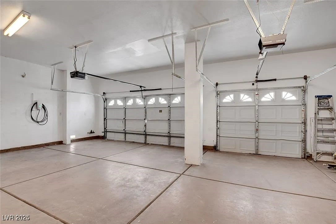 6315 North El Capitan Way Property Photo 6