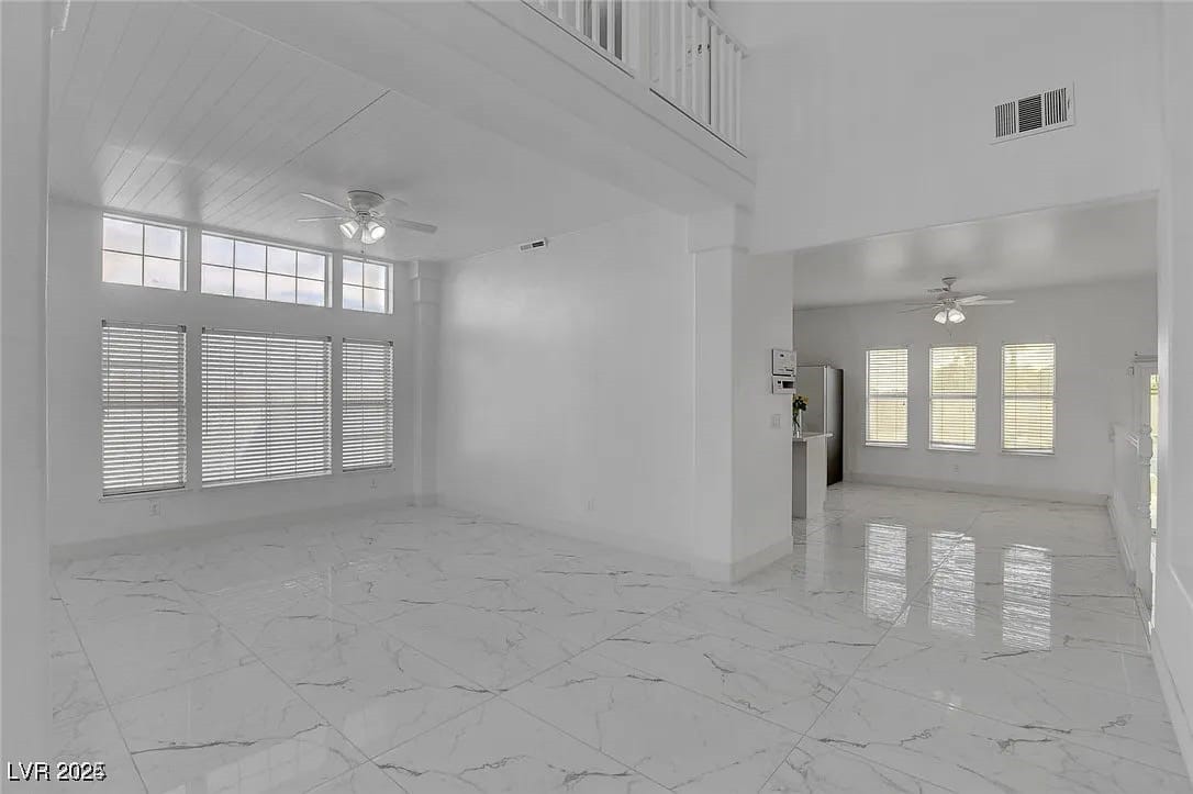 6315 North El Capitan Way Property Photo 8