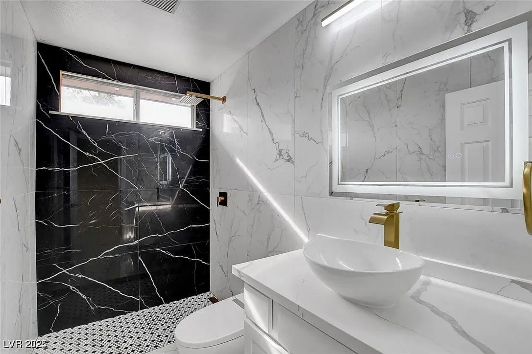 6315 North El Capitan Way Property Photo 24