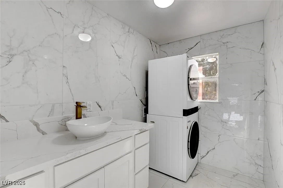 6315 North El Capitan Way Property Photo 27