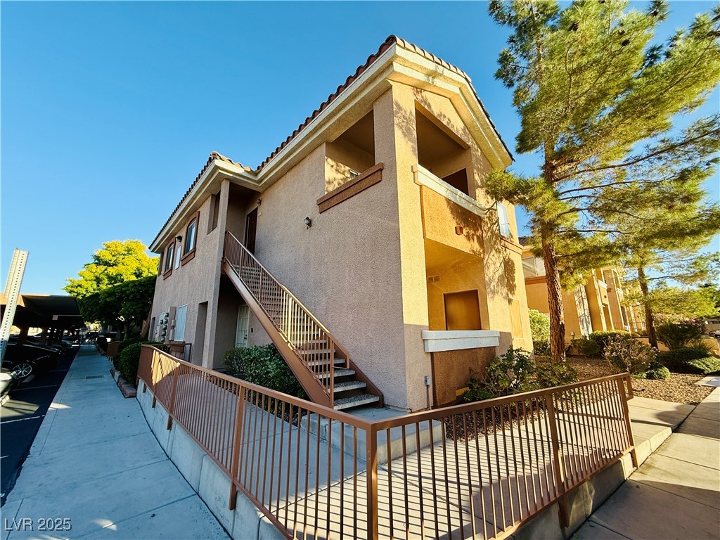 1050 East Cactus Avenue 1045 Property Photo 1