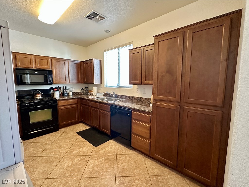 10153 Sunshine Village Place Property Photo 6