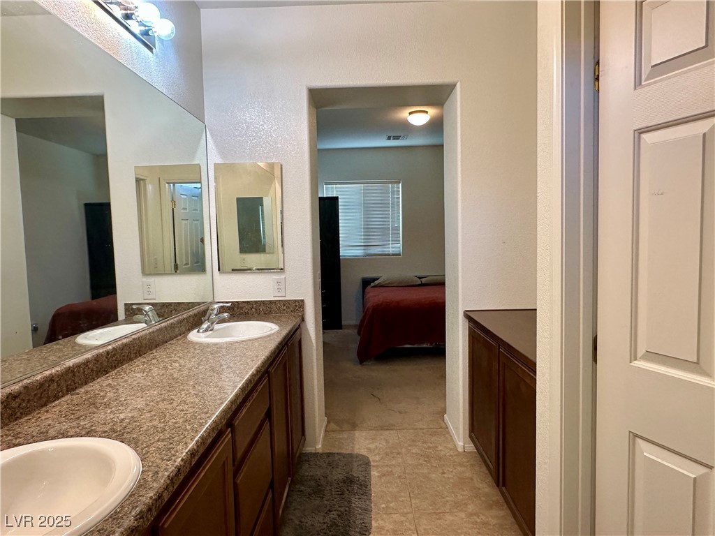 10153 Sunshine Village Place Property Photo 10