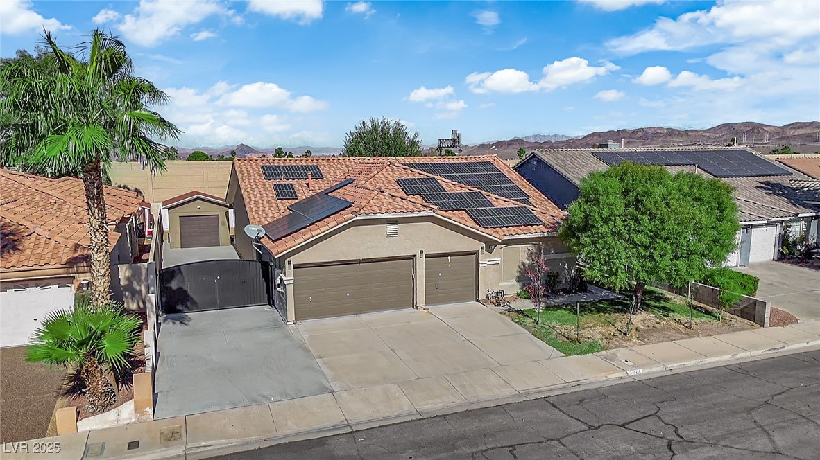 814 Singing Drum Drive Property Photo 6