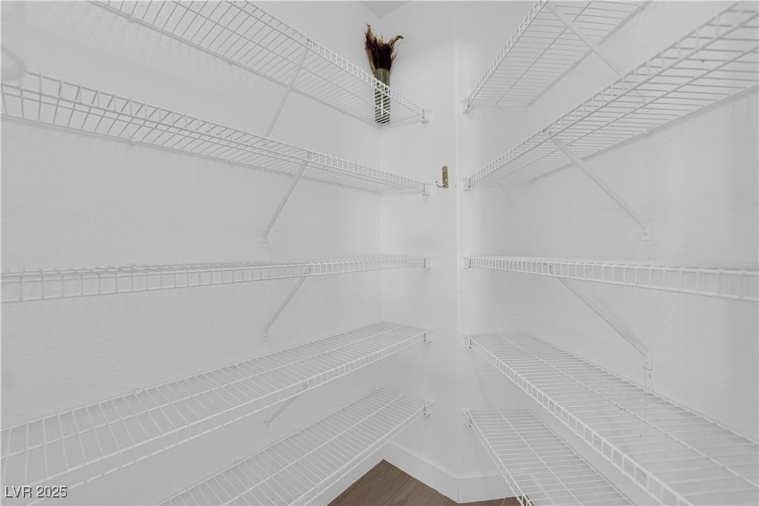 814 Singing Drum Drive Property Photo 35