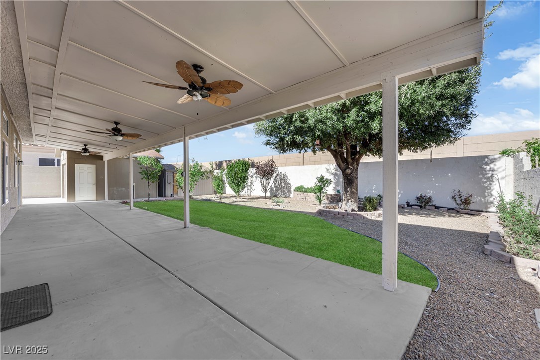 814 Singing Drum Drive Property Photo 45