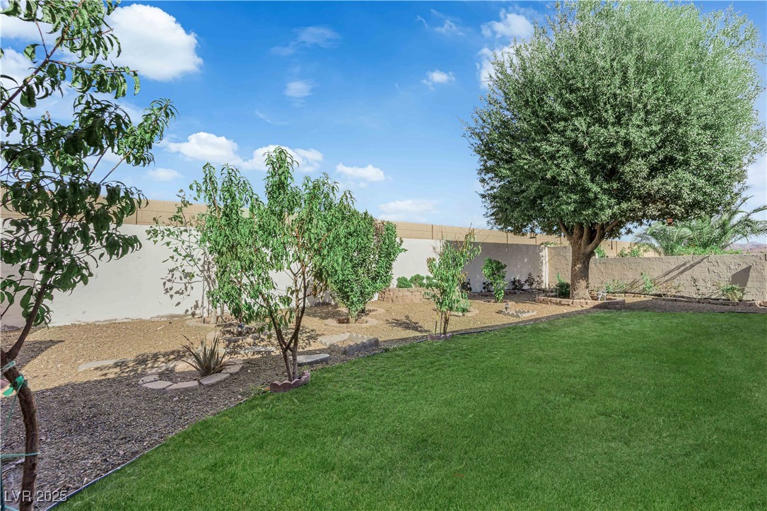 814 Singing Drum Drive Property Photo 47