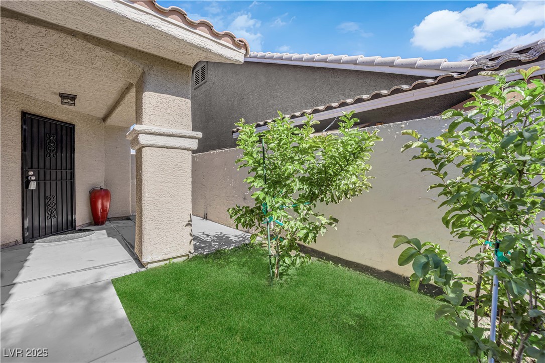 814 Singing Drum Drive Property Photo 48