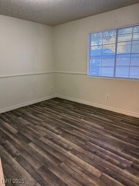 2121 Chertsey Drive D Property Photo 4