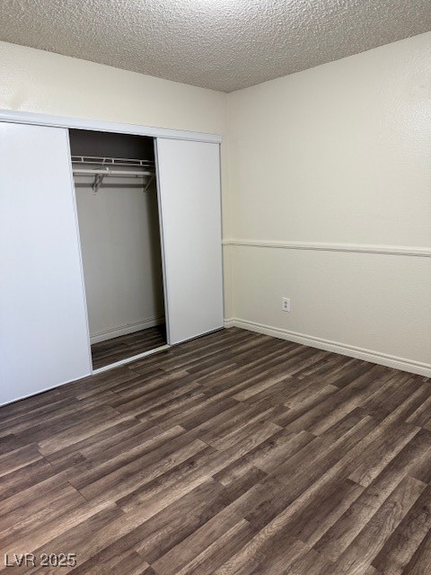 2121 Chertsey Drive D Property Photo 5