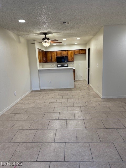 2121 Chertsey Drive D Property Photo 10