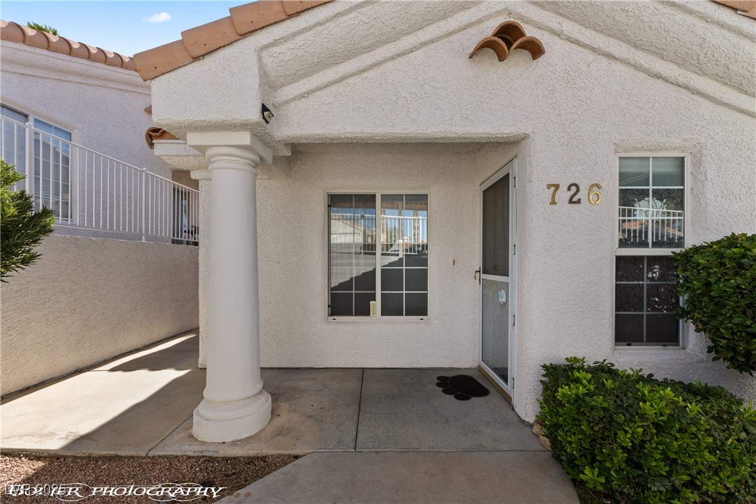 726 Mesa Springs Drive Property Photo 4