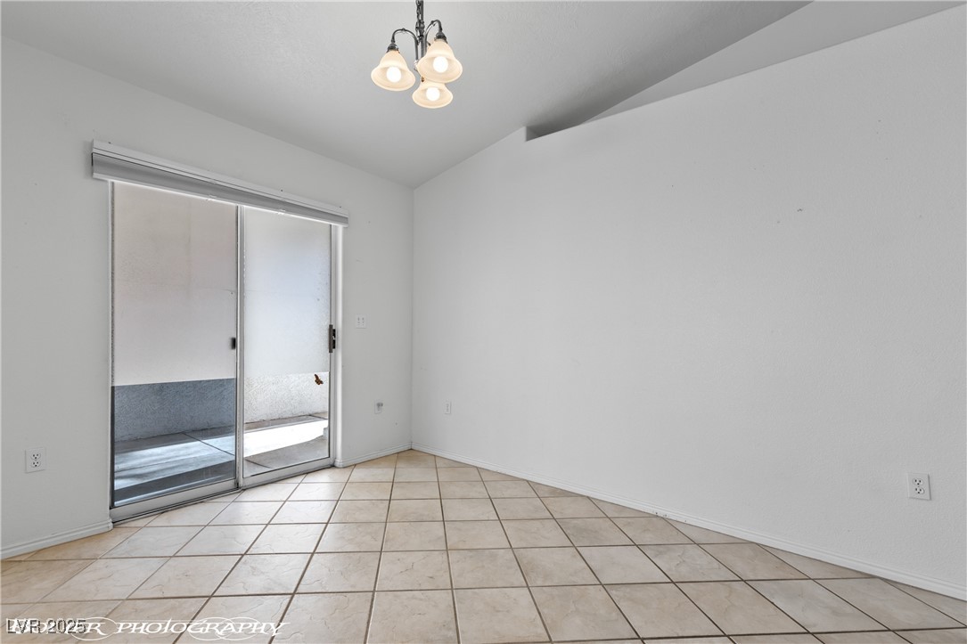 726 Mesa Springs Drive Property Photo 10