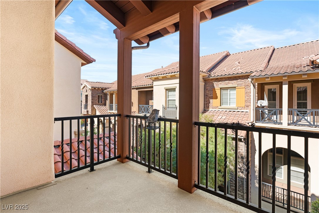 8 Via Vita Bella Property Photo 12