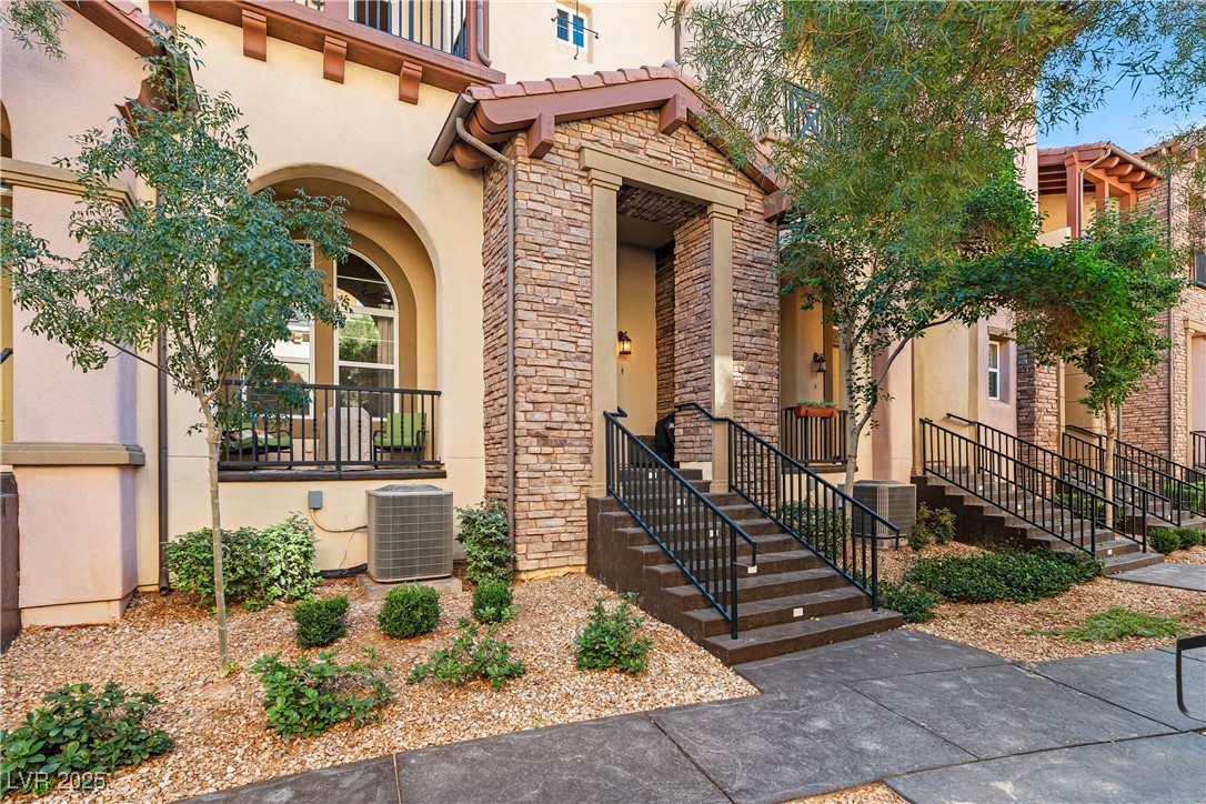 8 Via Vita Bella Property Photo 46