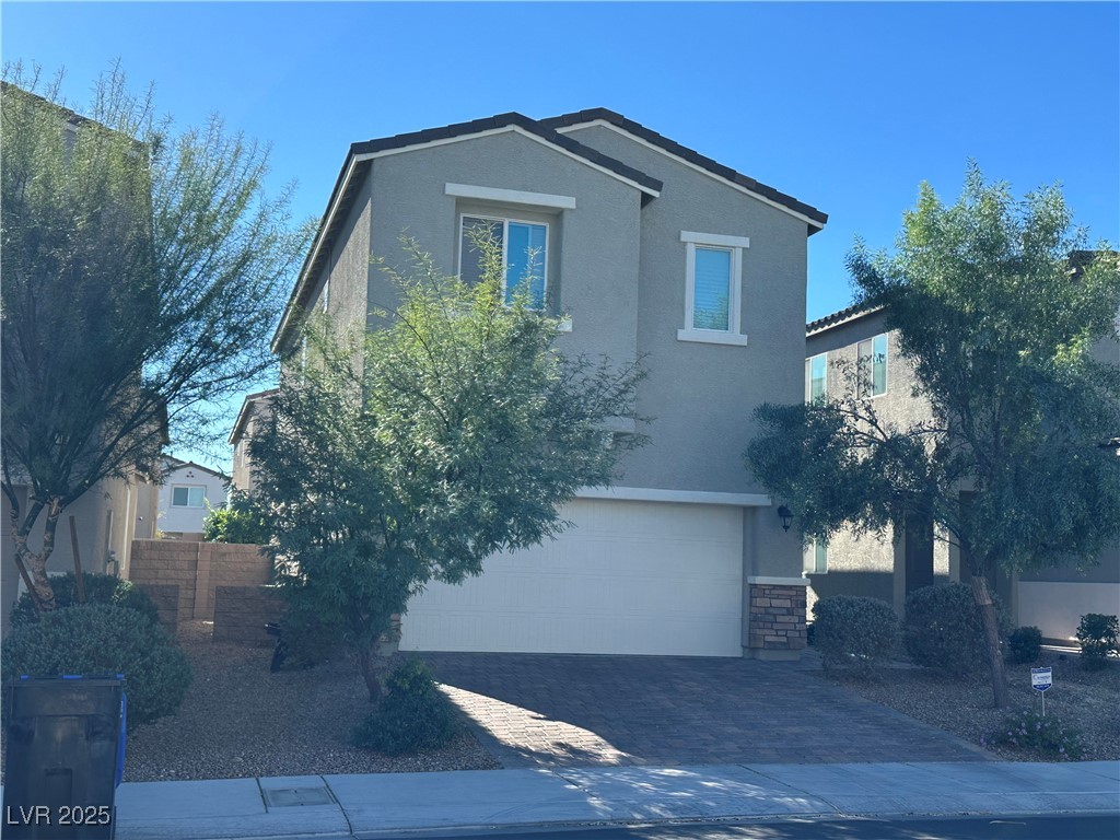 1215 Solemn Cactus Avenue Property Photo 5