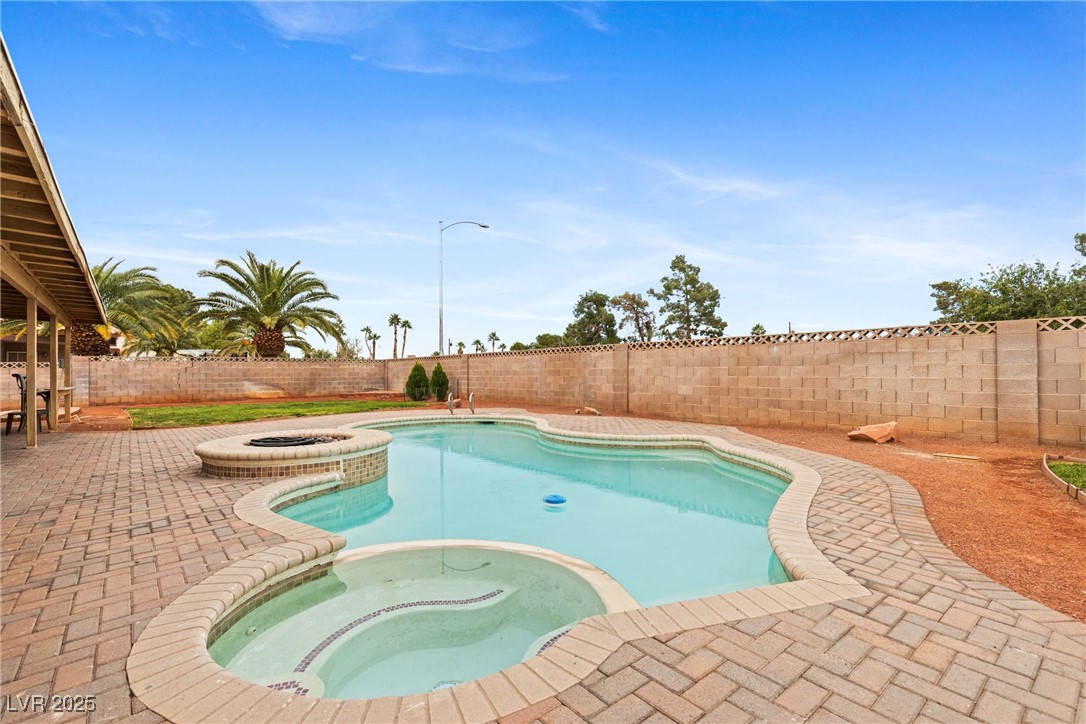 7530 Demona Drive Property Photo 2