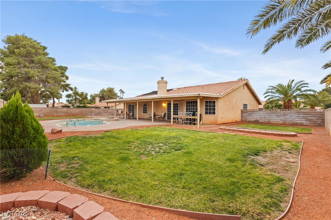 7530 Demona Drive Property Photo 4